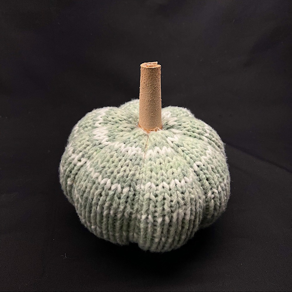 Knitted pumpkin - Picture 2 of 2